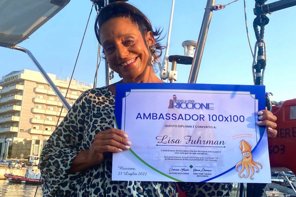 Lisa Fuhrman riceve il premio di Riccione100x100